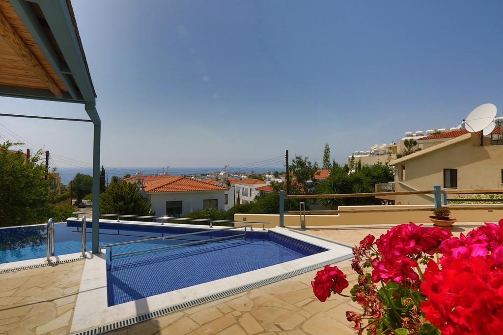 Villa Infinite Blu Paphos Exterior photo