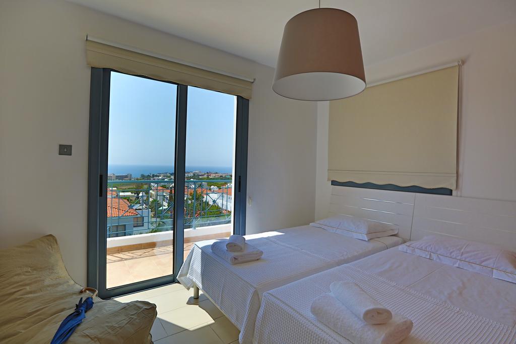 Villa Infinite Blu Paphos Exterior photo