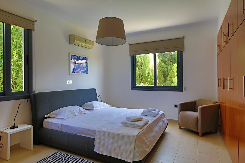 Villa Infinite Blu Paphos Exterior photo