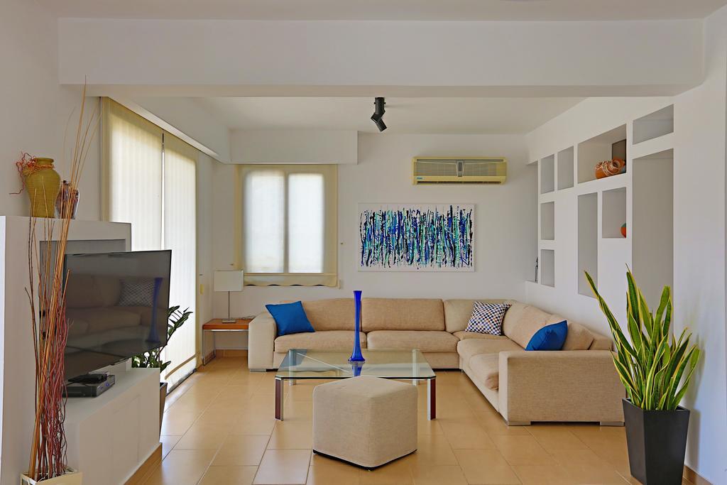 Villa Infinite Blu Paphos Exterior photo