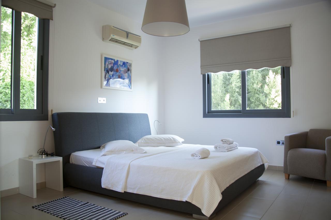 Villa Infinite Blu Paphos Exterior photo